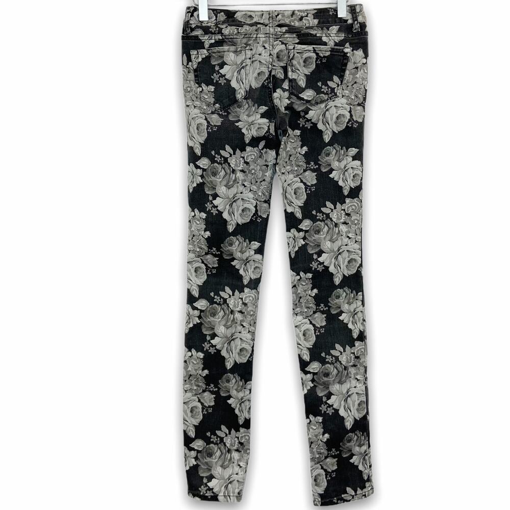 Aéropostale Floral Jeans Sz 1/2